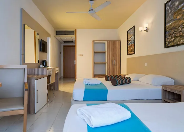 Canifor Hotel St. Paul's Bay