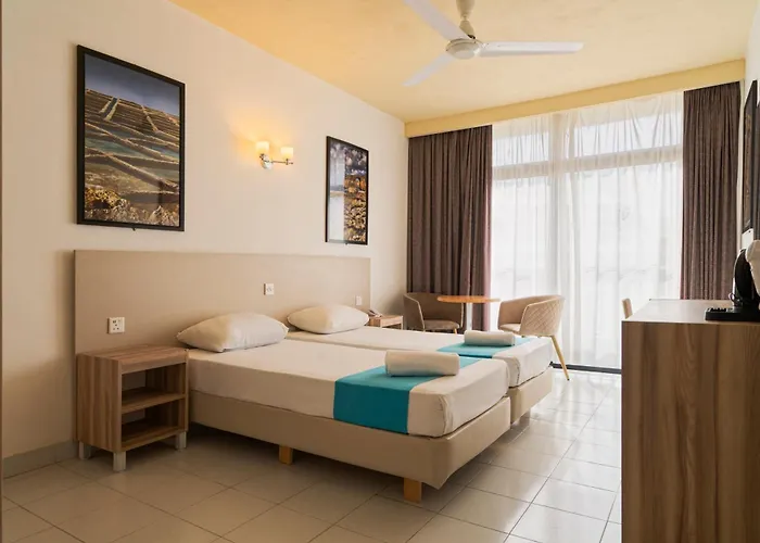 Canifor Hotel St Paul's Bay