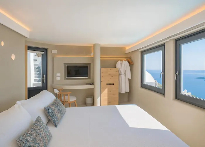 Chic Hotel Santorini Firostefani