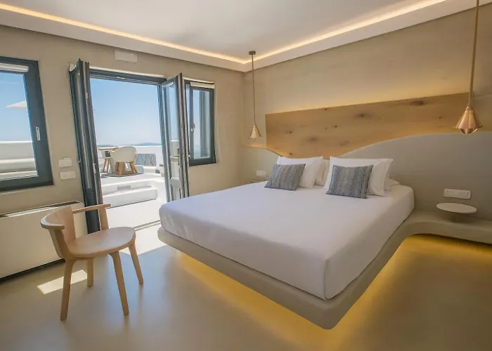 Chic Hotel Santorini Firostefani