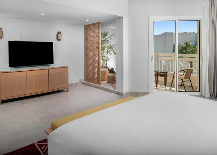 Doubletree By Hilton Sharks Bay