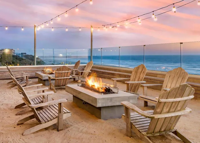 Elizabeth Oceanfront Suites, An Ascend Collection