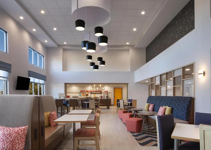 Hampton Inn & Suites Cleveland-