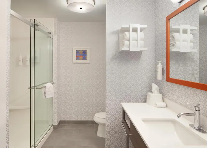 Hampton Inn & Suites Cleveland-