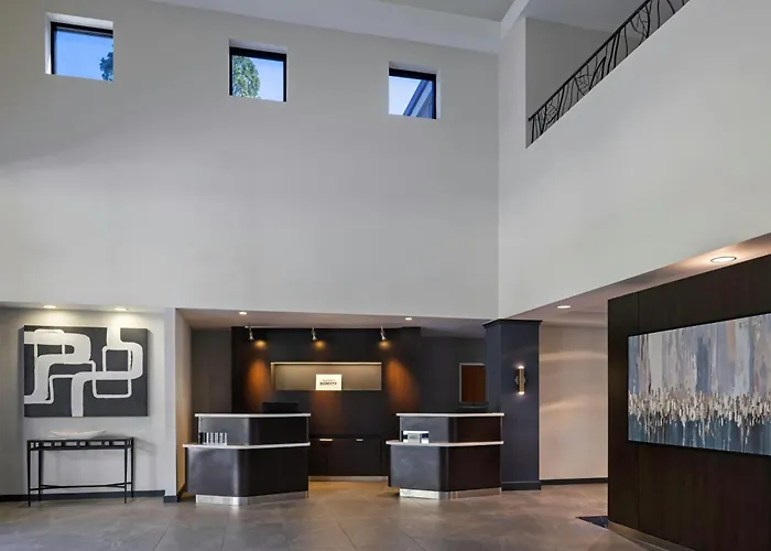 Courtyard By Marriott Sacramento Midtown