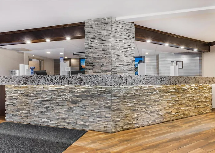 Best Western Plus Country Meadows Inn