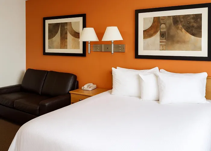 Best Maple Inn - Drayton Valley