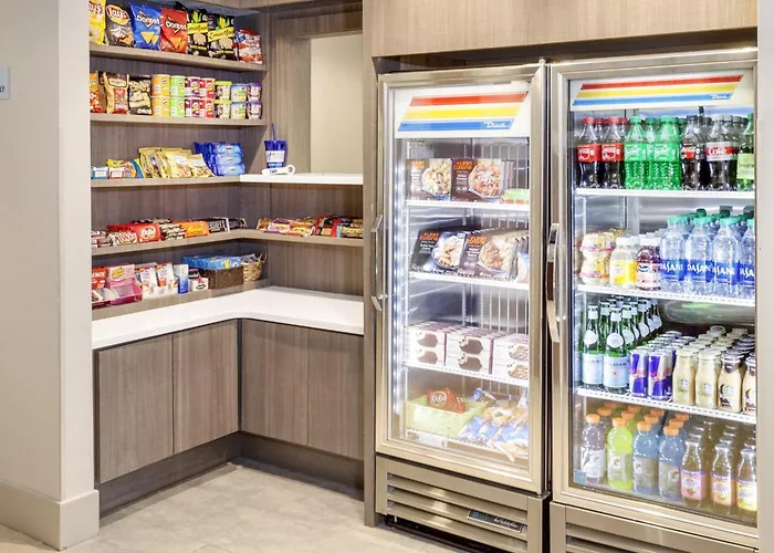 Holiday Inn Express & Suites East End By Ihg