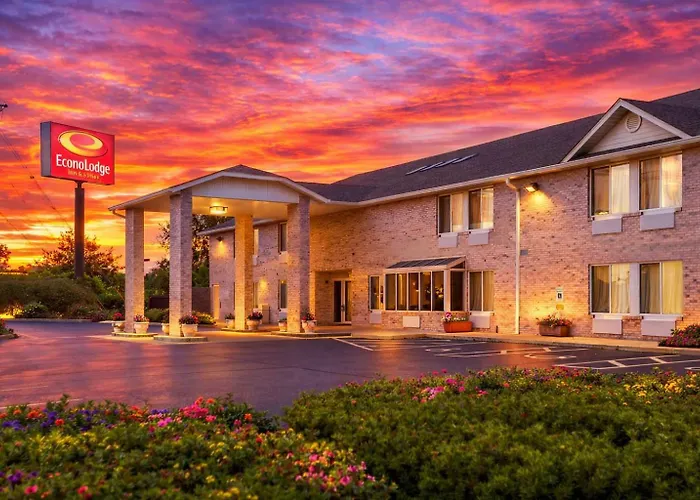 Econo Lodge Inn & Suites Fairview Heights St Louis