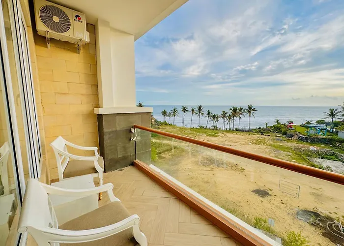Queen Of The South Beach Resort