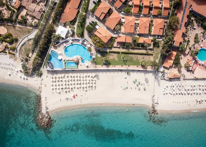 Cala Petrosa Resort