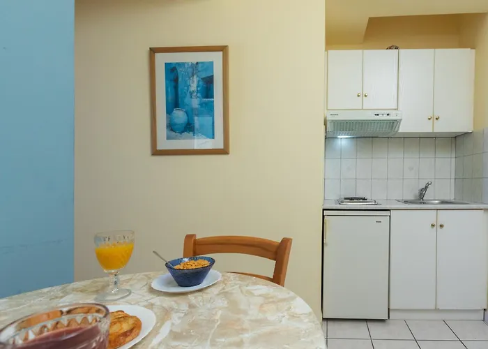Garbis Villas & Apartments Lourdata 