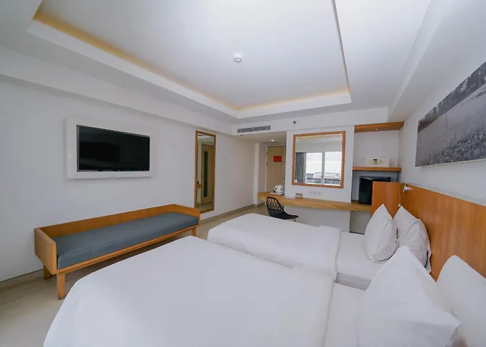 Kuta Galleria Hotel