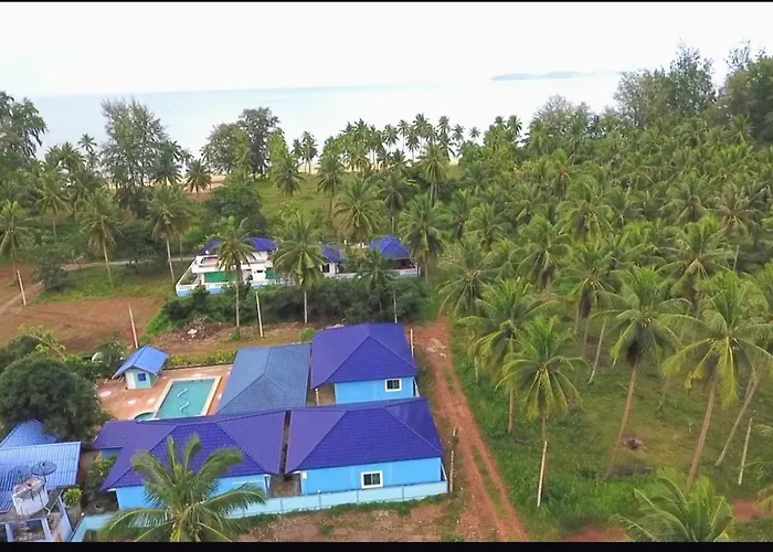 Blue Beach Bungalow