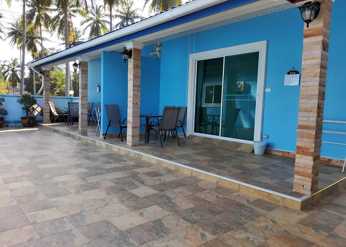 Blue Beach Bungalow