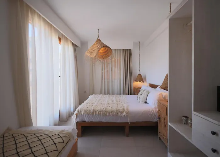 Blue Waves Surf House - Anza I Hotel Agadir