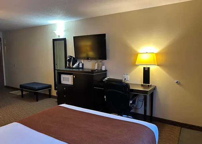 Travelodge By Wyndham Valleyview Ab