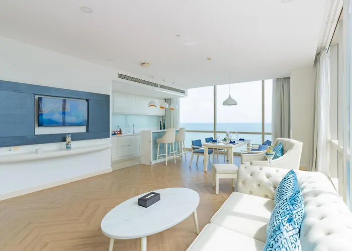 Diamond Bay