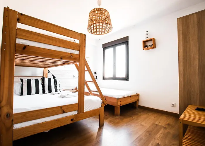 Latas Surf Lodge Loredo