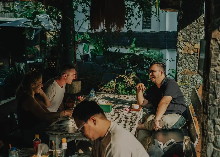 Jungle Inn