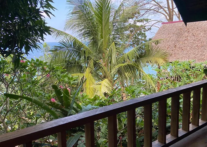 Casa Nemo Beach Resort & Spa Sabong