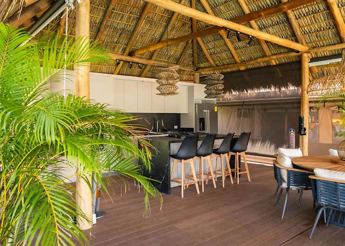 Isla Chiquita Glamping Hotel