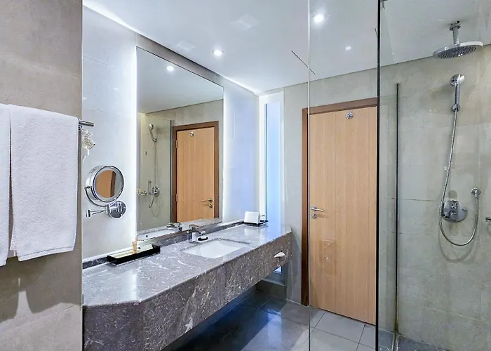 Hotel Wyndham Garden Ajman Corniche