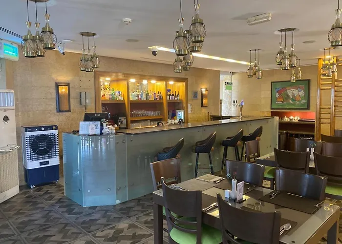 O Beach Hotel & Resort Sweimeh
