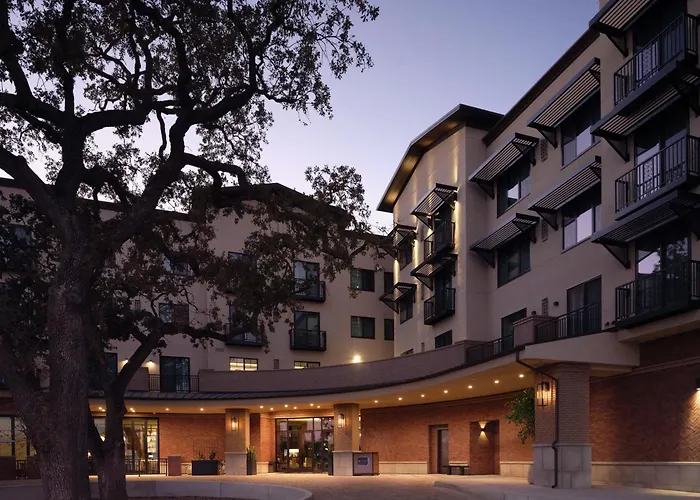 The Ava Hotel Paso Robles, Curio Collection By Hilton