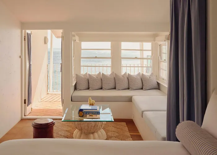 Il Delfino Seaside Inn