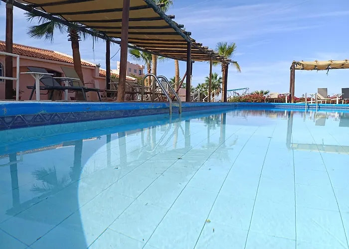 Club Cantamar Beach Hotel & Marina