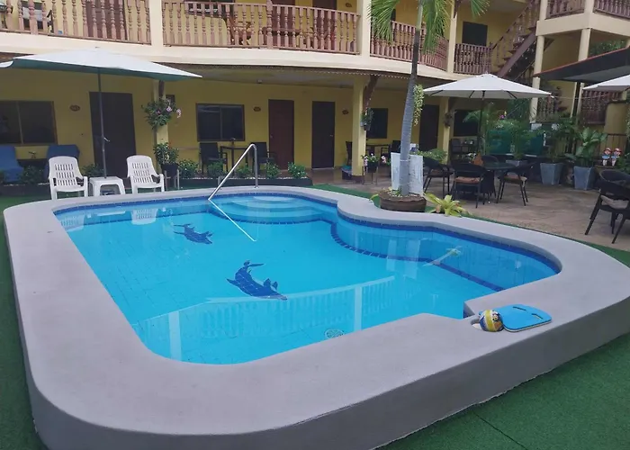 Phratamnak Inn Hotel & Guesthouse - 100 Mtr From The Beach