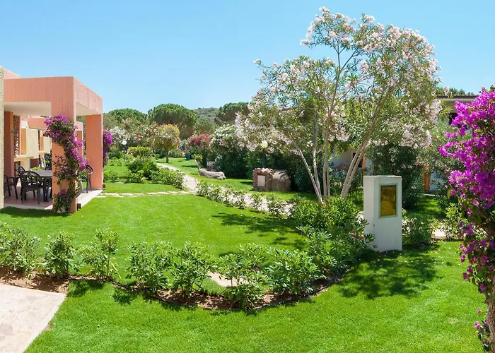 Cormoran Hotel & Residence