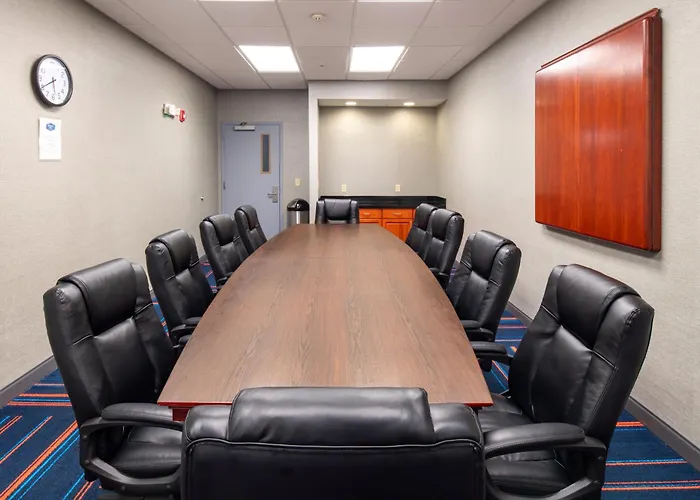 Newly Renovated Hampton Inn Omaha West Lakeside