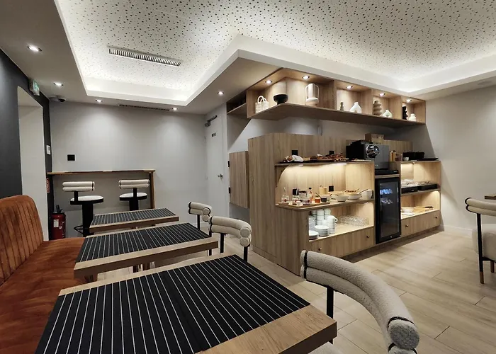 55 Hôtel Montparnasse Parigi