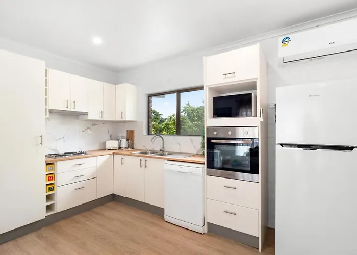 Ocean Park Motel & Holiday Apartments Coffs Harbour