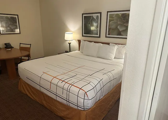La Quinta Inn & Suites By Wyndham Sawgrass