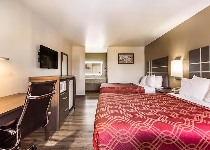 Econo Lodge Inn & Suites Murfreesboro Shopping District