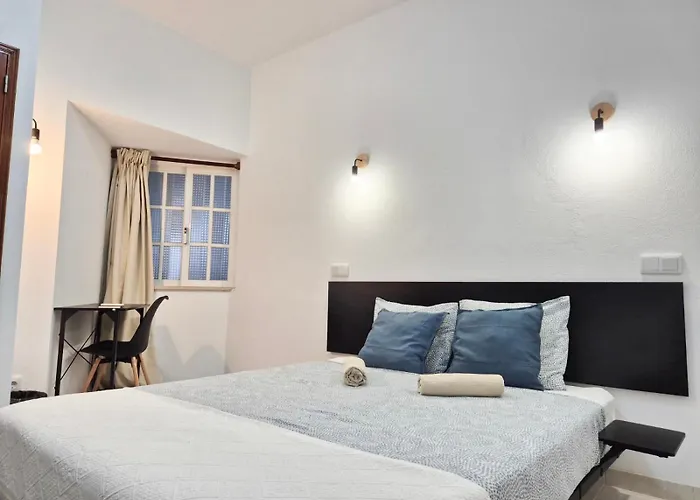 The Central Guesthouse