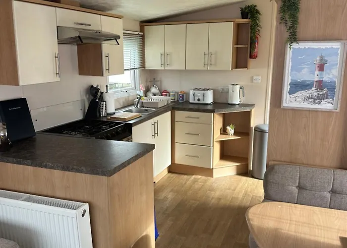 Phoenix Caravan Hire, Trecco Bay