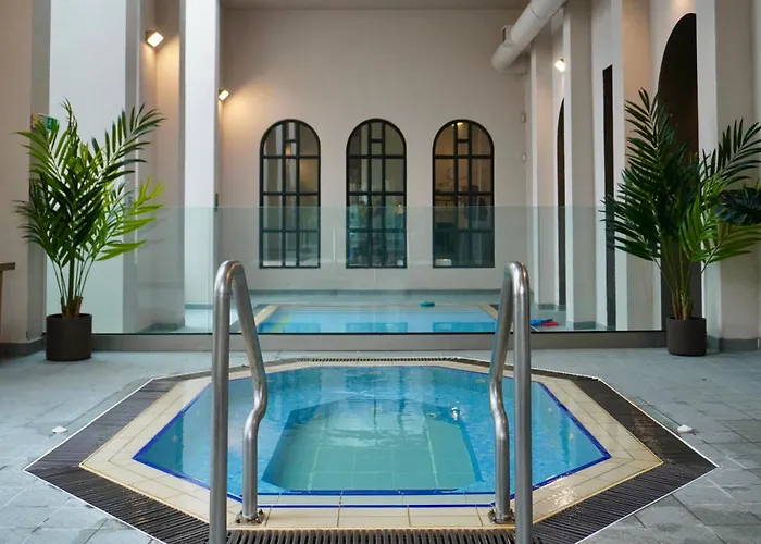 Twin Trees Hotel