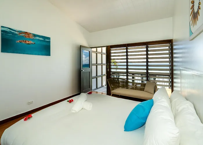 Beachcomber Island Resort