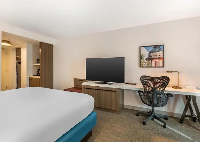 Hilton Garden Inn /Northeast
