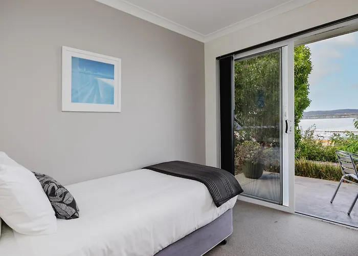 Albany Harbourside Apartments And Houses