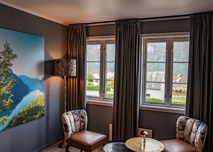 Hotel Aurlandsfjord
