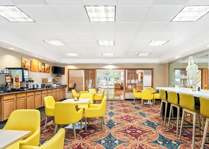 Comfort Suites Clackamas