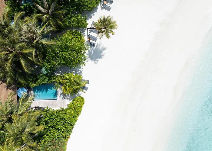 Saii Lagoon Maldives, Curio Collection By Hilton Emboodhoo Lagoon