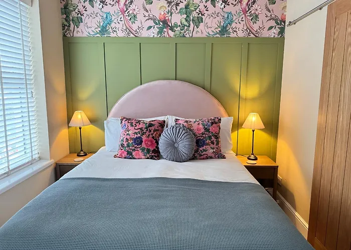 Haven House Rooms, Barry