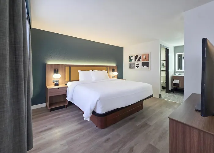 Baymont By Wyndham Auburn Hills South