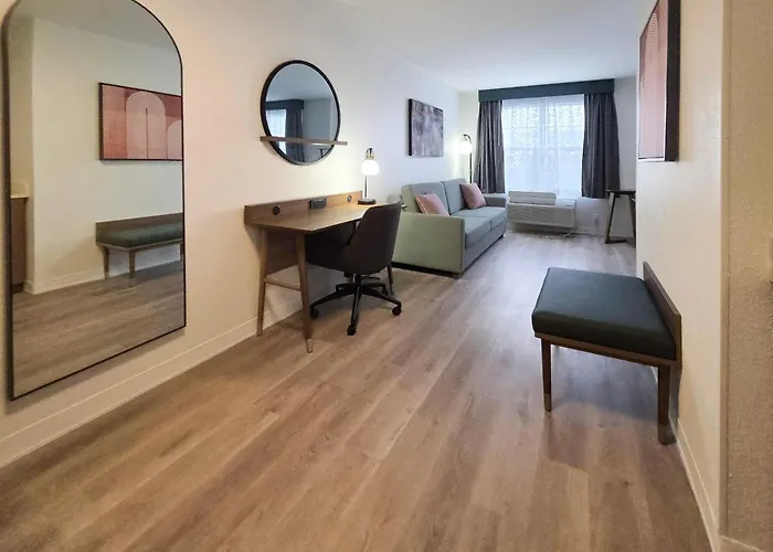 Baymont By Wyndham Auburn Hills South